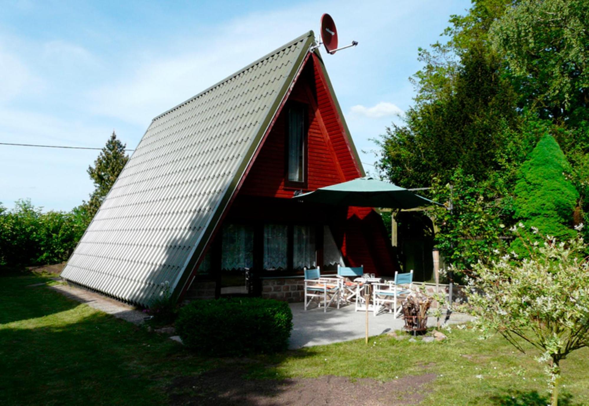 Ferienhaus Am See Perlin Экстерьер фото